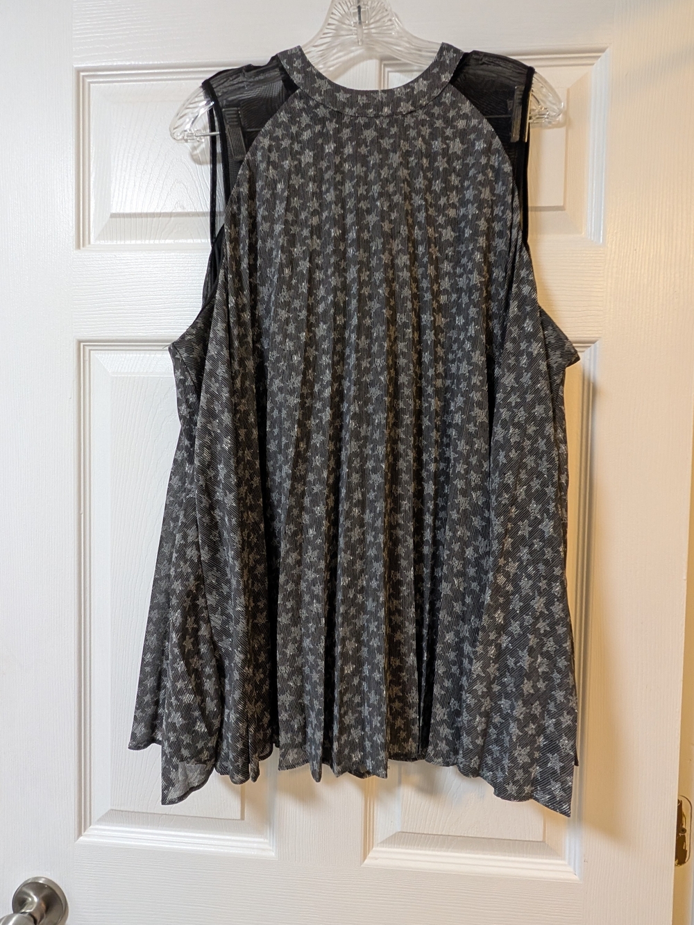 🖤 Torrid Starprint Sleeveless Blouse | Mesh Shoulder Layering Top